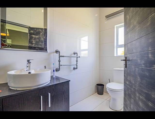 4 BEDROOM HOUSE FOR SALE IN LONG ACRES COUNTRY ESTATE